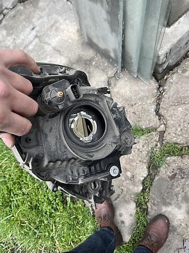 fit 2: Передняя правая фара Honda 2009 г., Б/у, Оригинал — 2