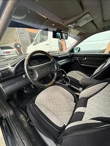 сокулук селекция: Audi S4: 1993 г., 2.6 л, Кол менен иштөөчү, Бензин, Седан — 4