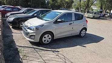 Транспорт: Chevrolet Spark: 2019 г., 1 л, Автомат, Бензин, Хэтчбэк — 3