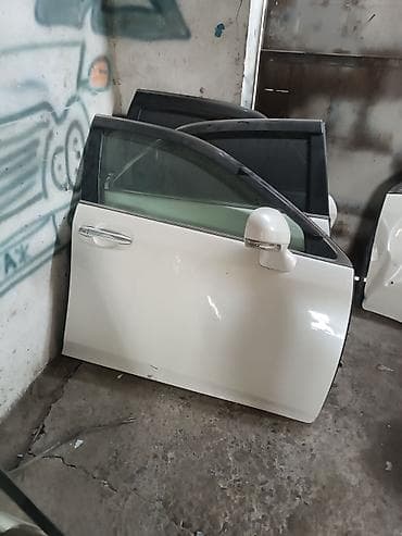 Крылья и комплектующие: Дверь Комплект Toyota — 1