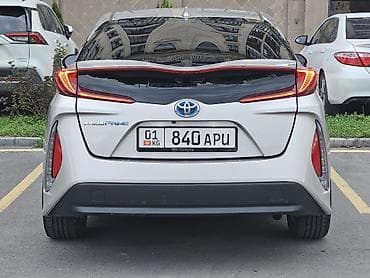 сиденье w211: Toyota Prius: 2018 г., 1.8 л, Гибрид, Хэтчбэк — 7