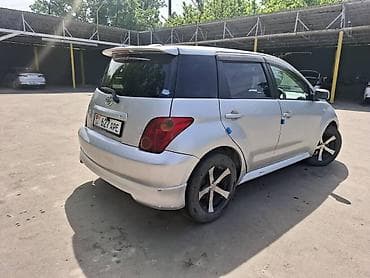 авто заратка: Toyota Ist: 2004 г., 1.5 л, Автомат, Газ, Хетчбек — 3