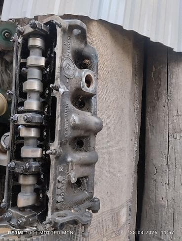 ГБЦ Volkswagen 1992 г., 1.8 л, Б/у, Оригинал, Германия