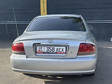 стёк: Hyundai Sonata: 2004 г., 1.8 л, Типтроник, Бензин, Седан — 2