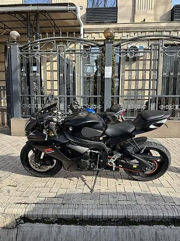 Скутеры: Спортбайк Suzuki, 750 куб. см, Бензин, Взрослый, Б/у — 2