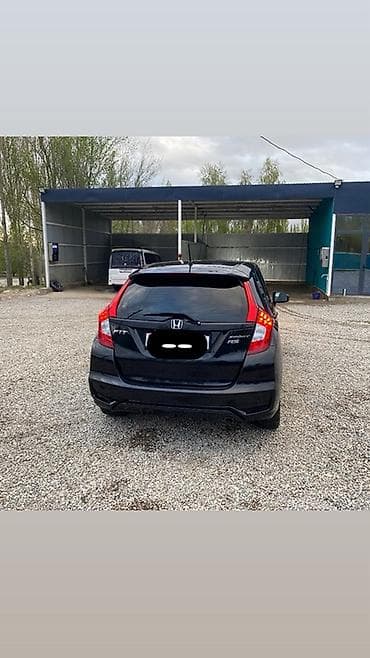 люки крыши: Honda Fit: 2017 г., 1.5 л, Ручные, Бензин, Хэтчбэк — 5