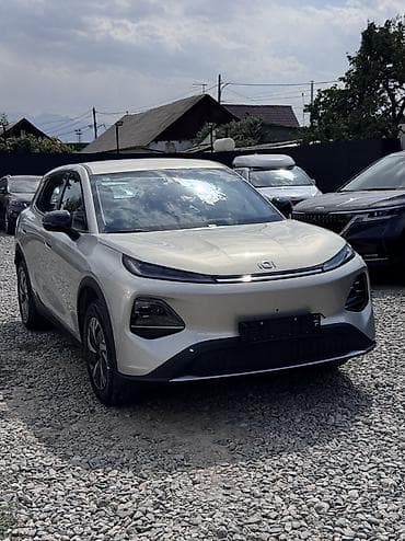 cha: Changan Qiyuan Q05: 2026 г., Вариатор, Электромобиль, Кроссовер — 2