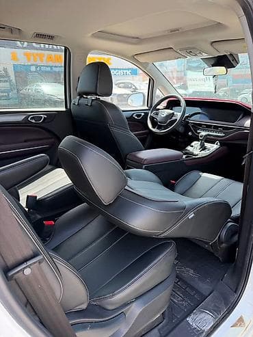 gac gs3: GAC M 6 Trumpchi просторный 7‑местный минивэн в белом цвете. Кузов и — 5