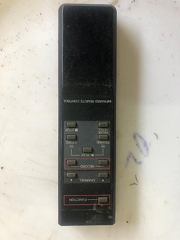 Продаю б/у пульт от видео магнитофона Funai