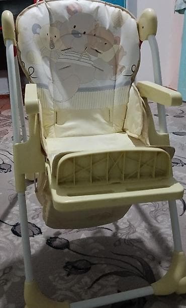 детскую парту со стульчиком: Детский стульчик для кормления/бу кочество хорошое - Конструкция на — 1