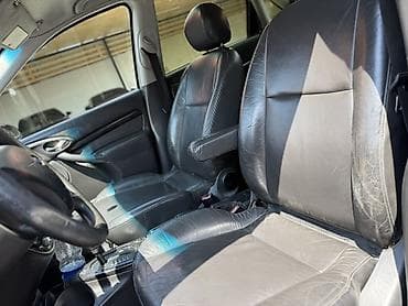 Унаа сатуу: Ford Focus: 2001 г., 1.6 л, Автомат, Бензин, Седан — 4