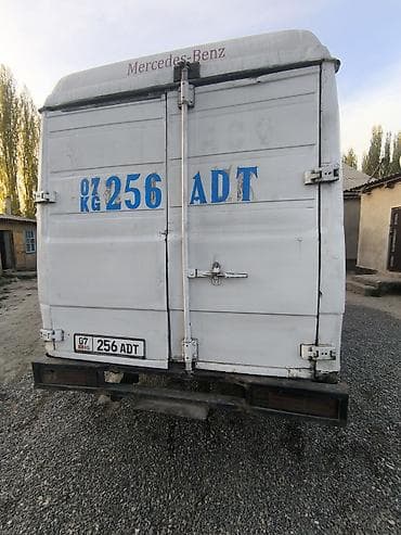 lada 2105: Легкий грузовик, Mercedes-Benz, Б/у — 3