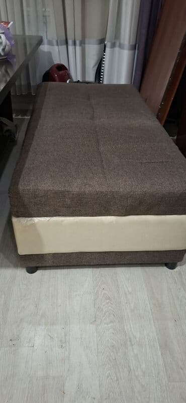 двуспальные кровать: Угловой диван, C подушками — 8