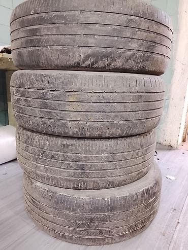 19: Комплект из 4 летних шин 235/55 R19. Характеристики: - Размер: 235/55 — 1