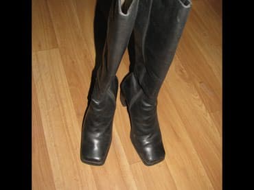 Сапоги: Сапоги KARDINO кожа зимние размер 35 в отличном состояние. Район — 5