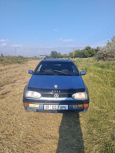 Транспорт: Volkswagen Golf: 1993 г., 1.8 л, Механика, Бензин, Хэтчбэк — 1