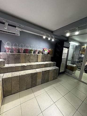 магазин цветов купить: Продажа магазинов В бизнес-центре, 40 м², Свежий ремонт, С сигнализацией, Цокольный этаж этаж — 6
