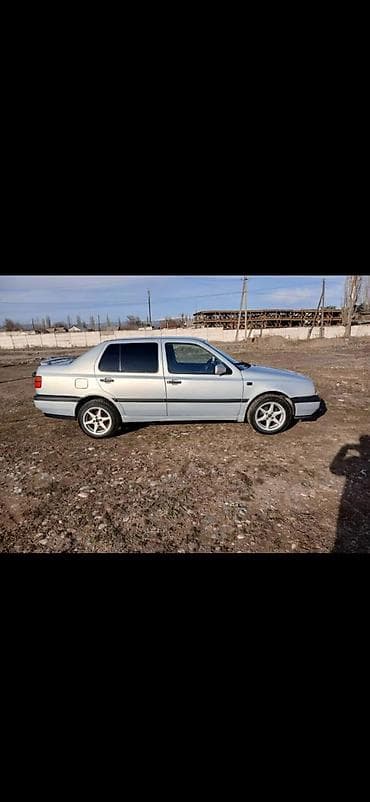 Унаа: Volkswagen Vento: 1992 г., Седан — 2