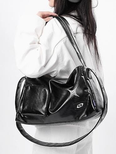 Сумка из черной глянцевой эко-кожи - Внешний карман на молнии спереди — 1