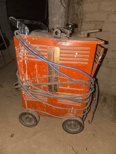 Силовой сварочный трансформатор на колесной тележке. Описание: -