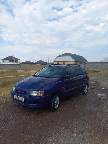 Mitsubishi Space Star: 2001 г., 1.3 л, Механика, Бензин, Хэтчбэк