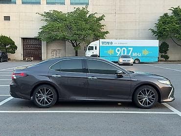 corolla 2004: Toyota Camry: 2021 г., Автомат, Гибрид, Седан — 7