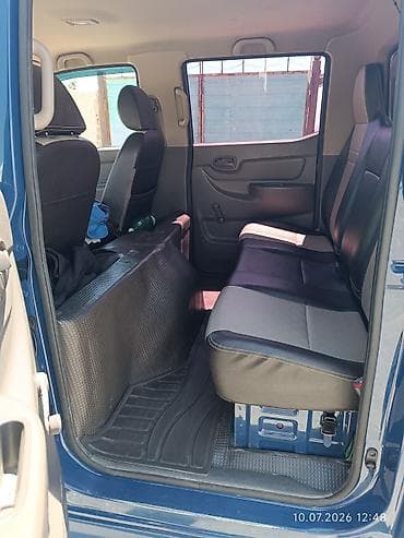 uni 260b: Hyundai Porter II двойная кабина, с бортовой платформой - Кузов — 3