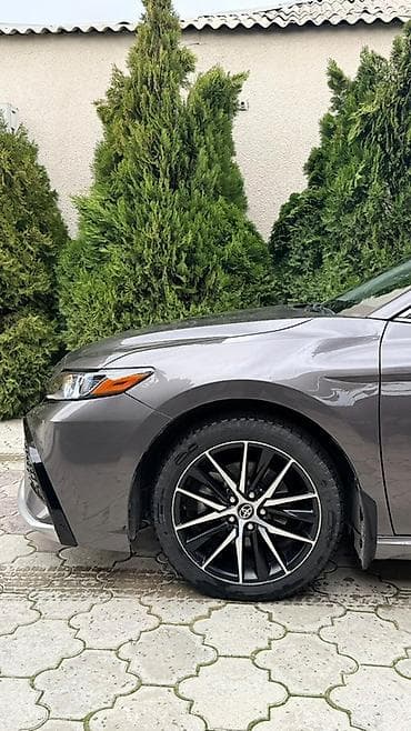 kia ray: Toyota Camry: 2021 г., Седан — 3