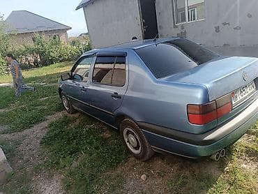 салон на гольф 2: Volkswagen Vento: 1993 г., 1.8 л, Механика, Бензин, Хэтчбэк — 7