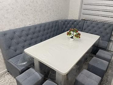 Кухонный уголок с большим обеденным столом и пуфами Комплект: - — 1