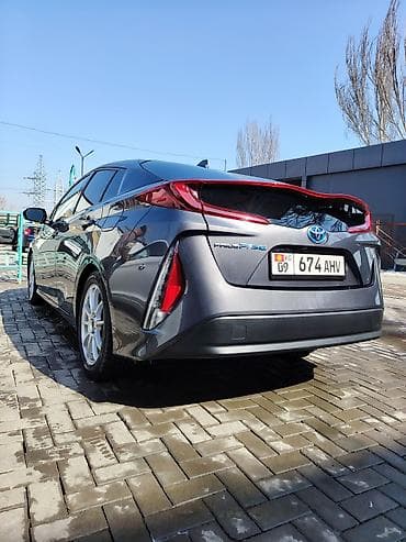 Toyota: Toyota Prius: 2019 г., 1.8 л, Вариатор, Гибрид, Хэтчбэк — 3