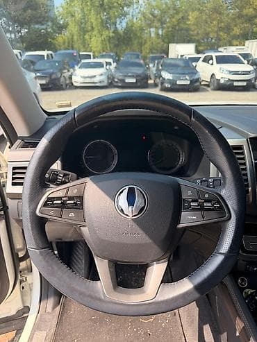 форд ивеко: Ssangyong Rexton: 2019 г., 2.2 л, Автомат, Дизель, Внедорожник — 8