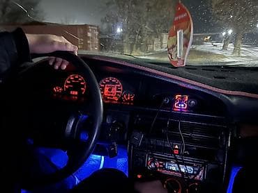 3 sfe: Audi 100: 1992 г., 2.8 л, Ручные, Бензин, Седан — 5