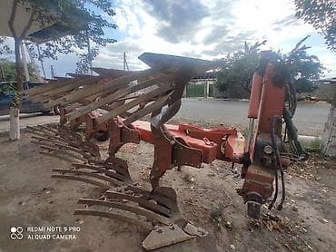 трактори: Оборотный плуг KUHN Vari-Master 182 корпусов 5+1 - Навесной — 1