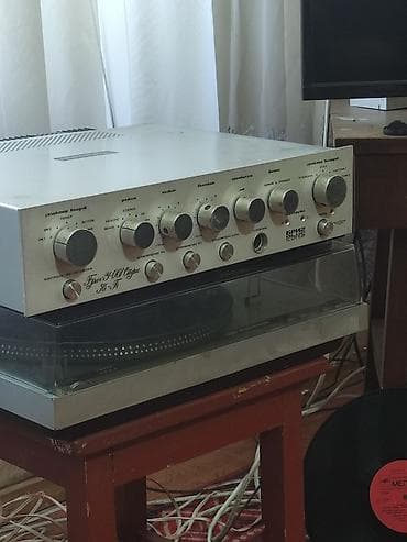 www xbox: Винтажный стереоресивер «Бриз-001-стерео» + виниловый проигрыватель — 1