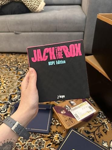 кпоп альбом: Коллекция мерча и альбомов BTS. Состояние отличное,есть скидка Цены — 1