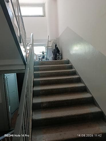 по ленинское: 1 комната, 35 м², ул. Московская / Уметалиева 105 серия, 1 этаж, Требуется ремонт — 5