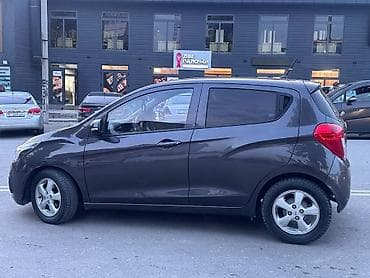 шевролет volt: Chevrolet Spark: 2016 г., 1 л, Автомат, Бензин, Хэтчбэк — 8