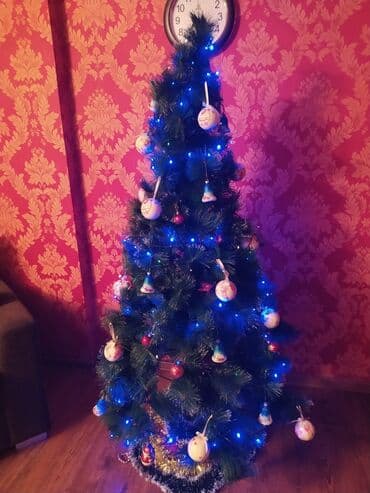 цена елка на новый год: Новогодняя ёлка с игрушками и гирляндой! Состояние отличное, отдаю все — 1