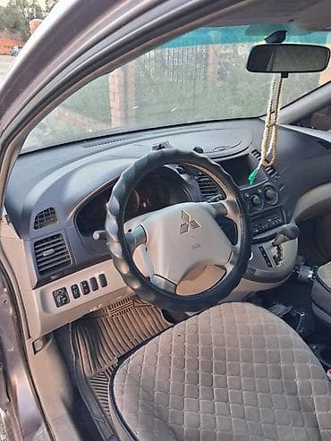 mazda cronos 626: Mitsubishi Grandis: 2004 г., 2.3 л, Автомат, Бензин, Минивэн — 1