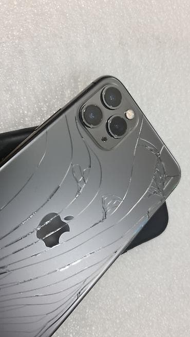 300с: IPhone 11 Pro Max, Б/у, 64 ГБ, Черный, Чехол, 73 % — 10