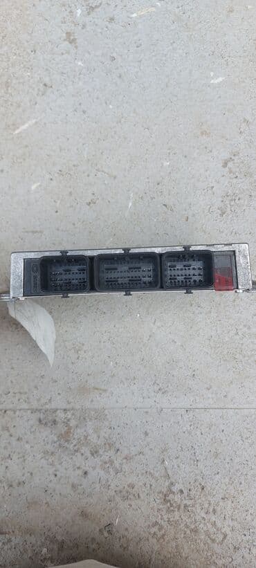 клапан рециркуляции выхлопных газов опель: Бензиновый мотор Renault 2001 г., 1.8 л, Б/у, Оригинал — 3