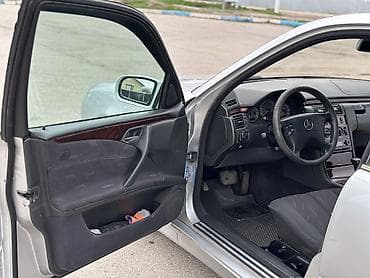 е 52: Mercedes-Benz E-Class: 2002 г., 3.2 л, Автомат, Бензин, Седан — 9