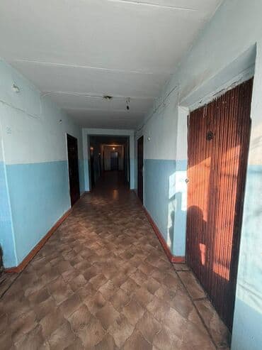 сдаётся квартира старый толчок: 1 комната, 18 м², Гостиничный тип, 2 этаж, Старый ремонт — 2