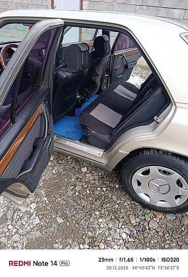 Продажа авто: Mercedes-Benz W124: 1991 г., Механика, Седан — 3