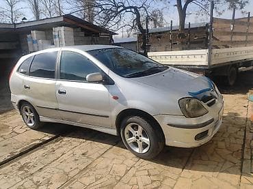мухобойка соната: Nissan Almera Tino: 2000 г., 1.8 л, Механика, Бензин, Хэтчбэк — 1