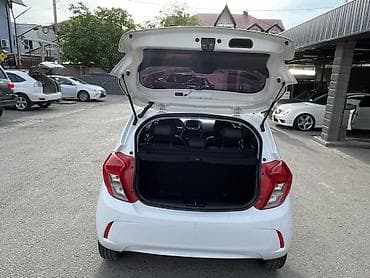 центральный авторынок ишкаван: Chevrolet Spark: 2020 г., 1 л, Автомат, Бензин, Хэтчбэк — 9