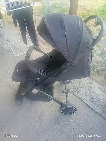 Прогулочная коляска Ining Baby (черная) - Компактная и легкая — 6