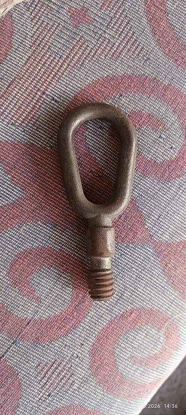 Ручные инструменты: Буксировочный рым-болт (крюк-петля) с резьбой. - Материал: сталь. - — 1