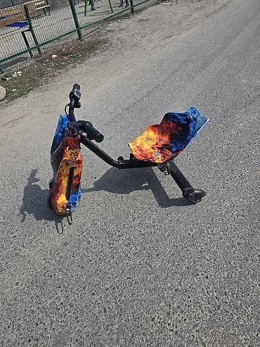 Детские самокаты: Детский электрокар, Б/у — 1